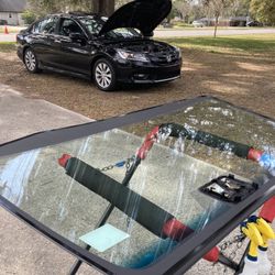 Replace The Windshield Honda Accord 2013-2017