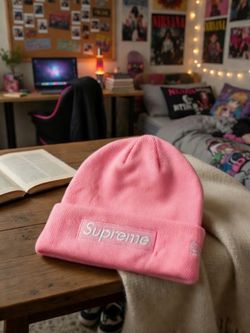 Pink Supreme Beanie, New Era, Brand New