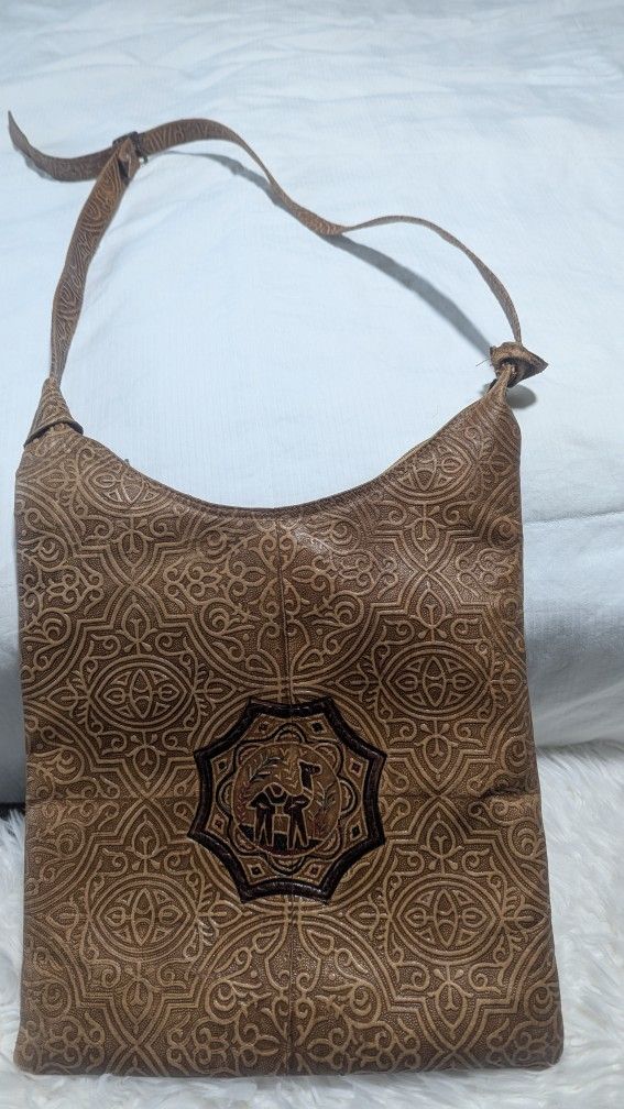 Toto Vintage Hand-Tooled 100% Leather Purse, Bag.