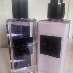 Victoria’s Secret Scandalous Lotion and Body Spray Set
