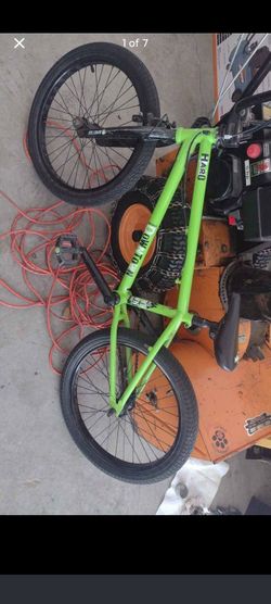 Haro Downtown Lime green bmx bike