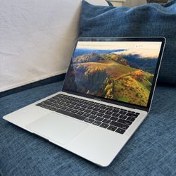 2018 MacBook Air Retina - 13" - Core i5 - Great Condition