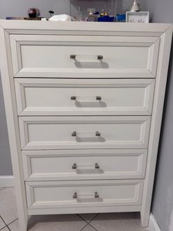 White 5-Drawer Tall Dresser Chest