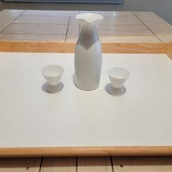 Sake Set – Ceramic Carafe + 2 Cups