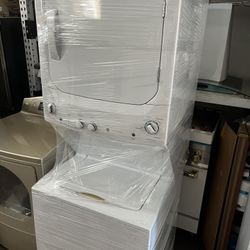 GE stackable Washer And Dryer “white” 