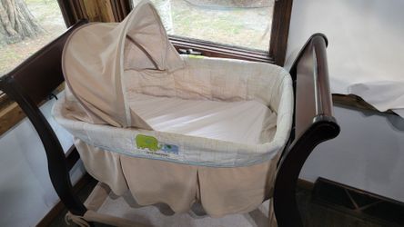 Just One Year Rolling Bassinet