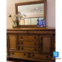 Beautiful Tommy Bahama Dresser With Matching Nightstands And Large Matching Mirror 