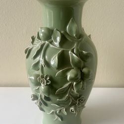 Geen Glazed Vase