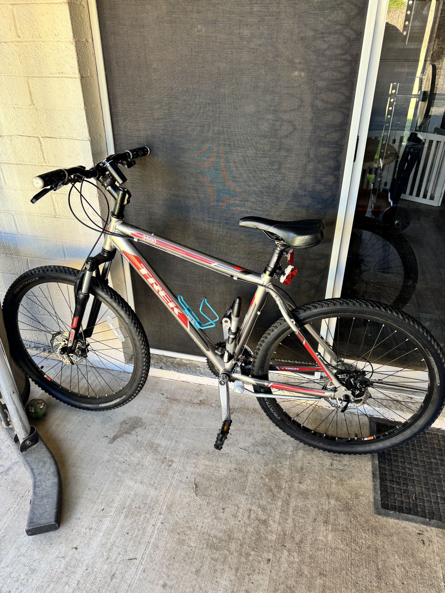 Trek 3500 3 Series Mountain Bike – Adult Size (18” Frame / 26” Wheels)