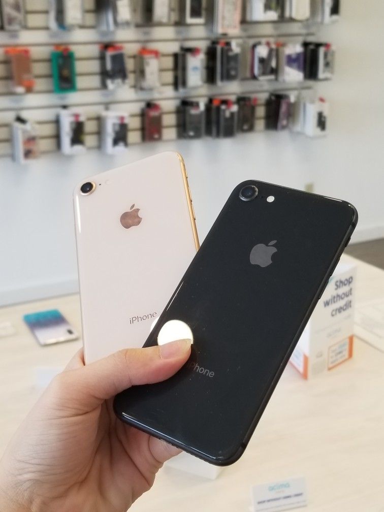 Unlocked iPhone 8 📱 – Compatible with All Carriers! Get Yours Today!