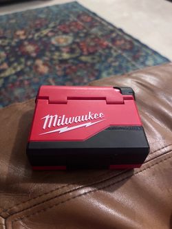 Milwaukee ear buds