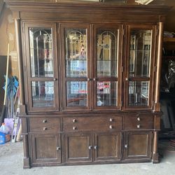 China cabinet 