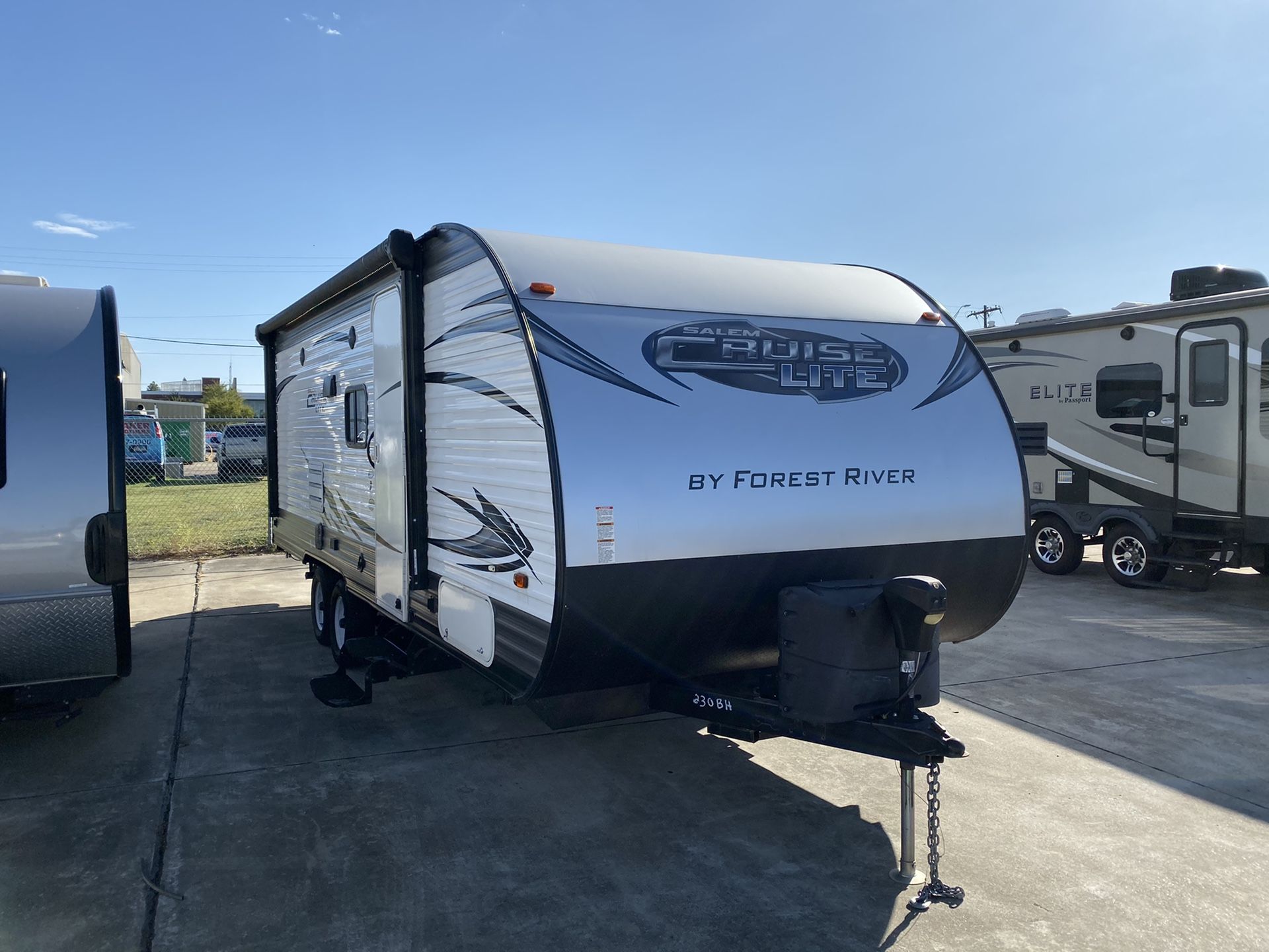 2017 Salem Cruiser 230 BHXL Trailer