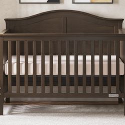 NEAR NEW CHILD'S BED CRIB ALL WOOD LUXURY MATTRESS 
