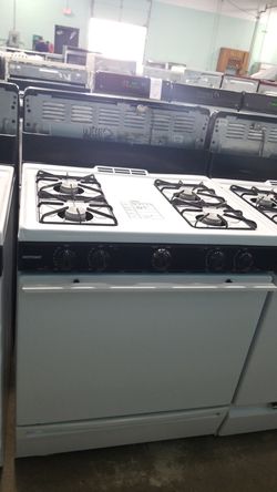 Hotpoint natural gas Stove 30inches