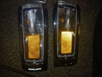 Brand new headlights and asemblys for lincoln 93=97