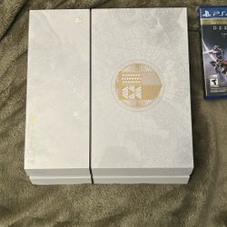 PS4, Destiny Taken King Edition. 4 Controllers