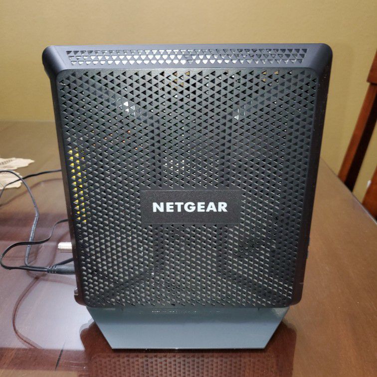 NETGEAR Nighthawk Modem Router Combo C7000

