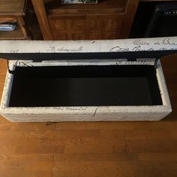 FREE STORAGE OTTOMAN 
