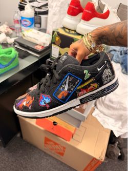 Mens Size 10 Neckface Nike SB