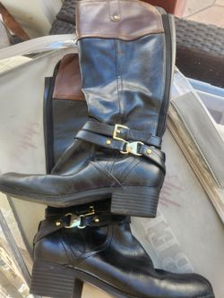 Women Boots size 7M