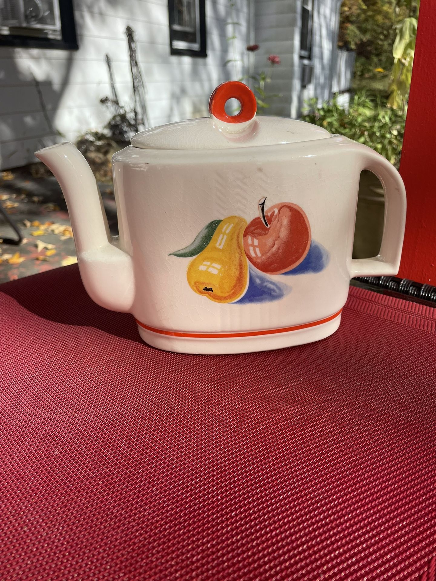 Bakerite 1940’d Tea Pot Apples/Pear Pattern