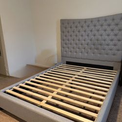 Queen Upholstered Platform Bed Frame – Like New