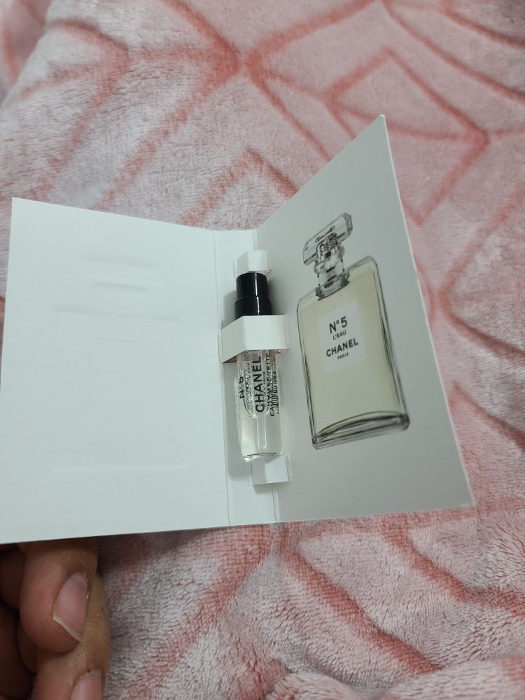 2 pcs sample of 100% Authentic perfume