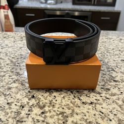 Louis Vuitton LV Initiales Belt- Black