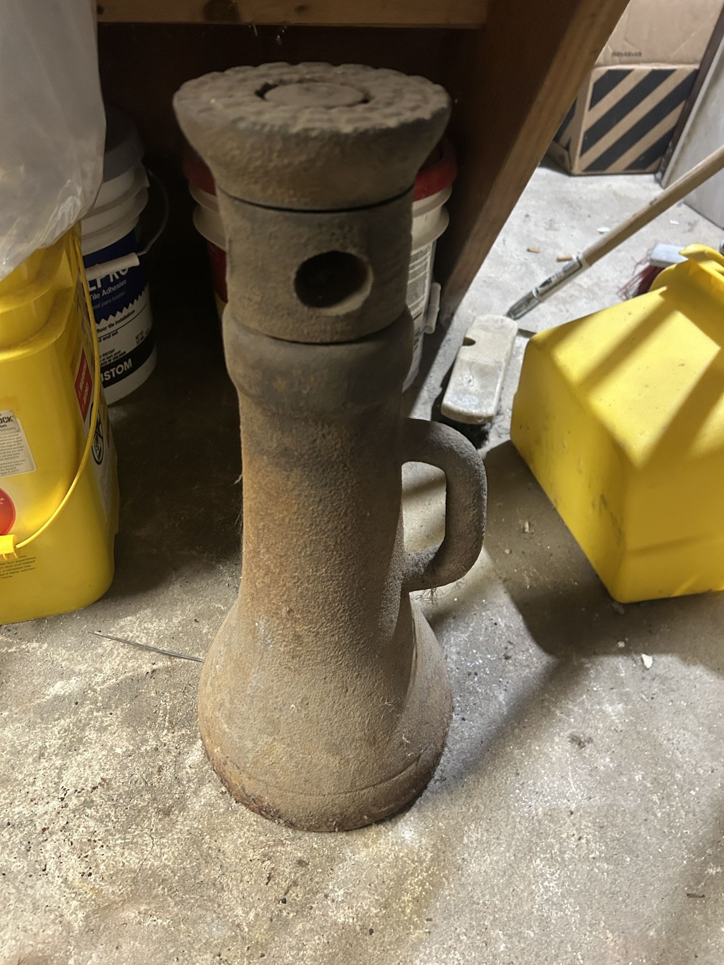 Antique Railroad/House Jack 18x8