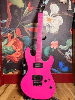 Dean Custom Zone Electric Guitar – Fluorescent Pink – Great Condition