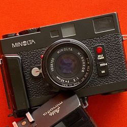 Minolta CLE rangefinder Camera with Rokkor 40mm F/2 Lens + Grip