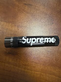 Supreme Flash light