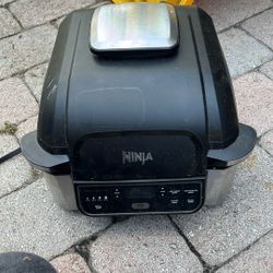 Foodi 5-in-1 Indoor Grill with 4 Qt. Air Fryer, Roast, Bake, Dehydrate and Cyclonic Grilling