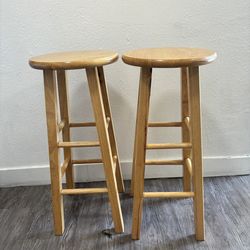 Sillas de barra en madera