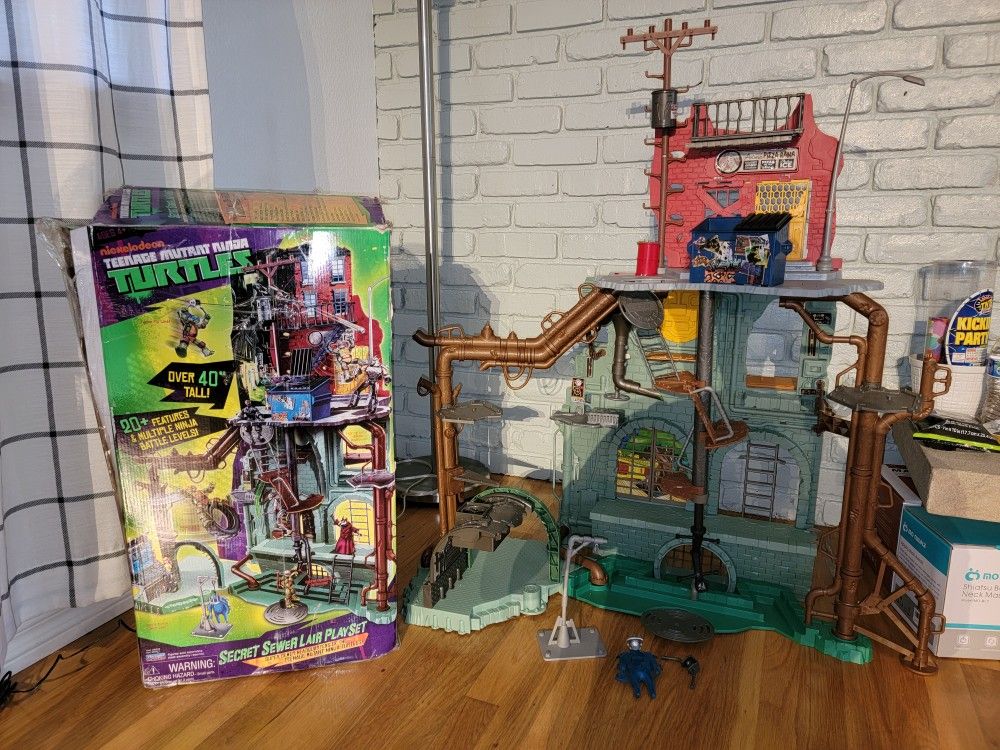 TMNT Secret Sewer Lair Playset Near Complete