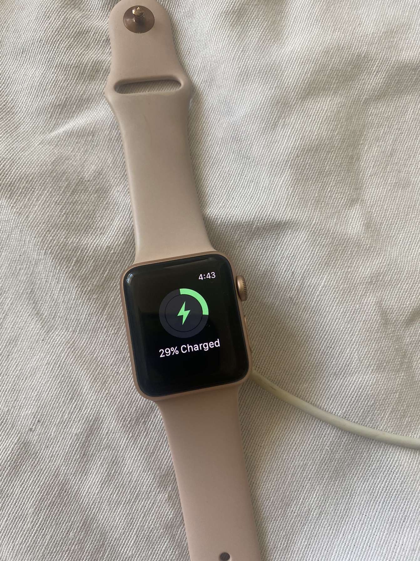 Apple watch series 3, Band size m/l, charger