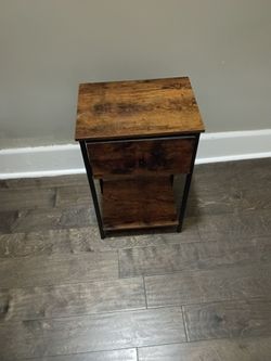 Nightstand bedside table