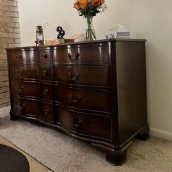 Mahogany Dresser with Hidden Jewelry Compartment 