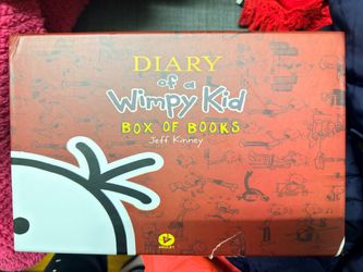 Diary of a Wimpy Kid Box of Books