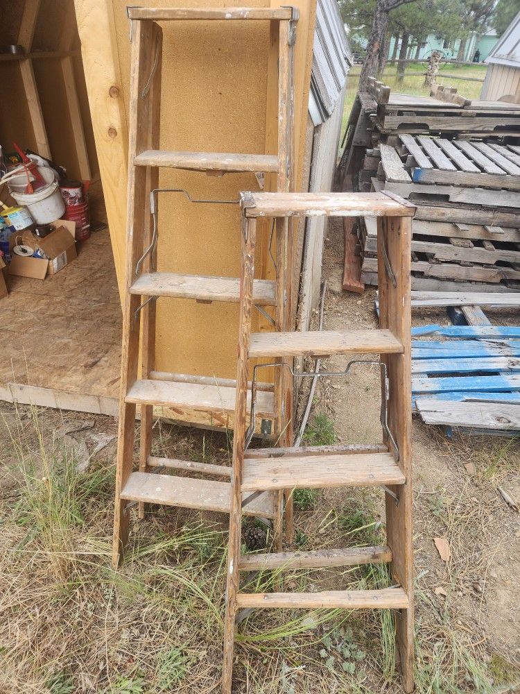 Wood Ladders