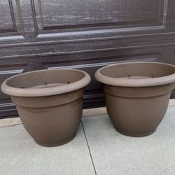 Ariana’s Large Planter Set They’re New 20X20 