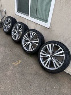 4 sets of rims with tires
