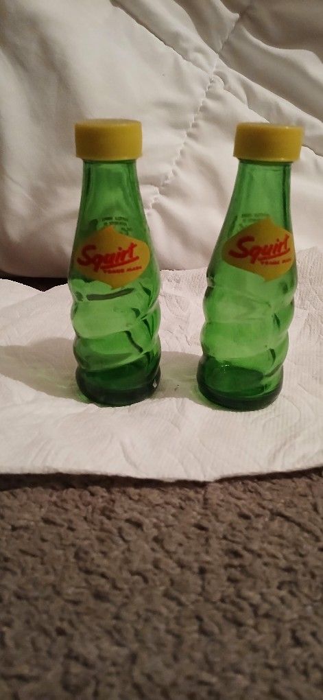 Vintage Squirt Bottle Salt And Pepper Shaker Set