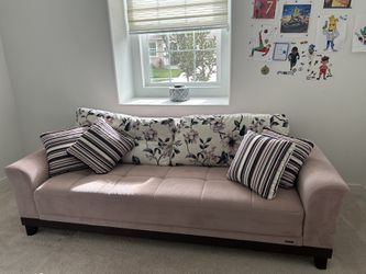 Free - Lovely sofa 🌹
