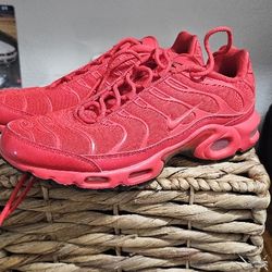 Nike Red Tennis Shoes 