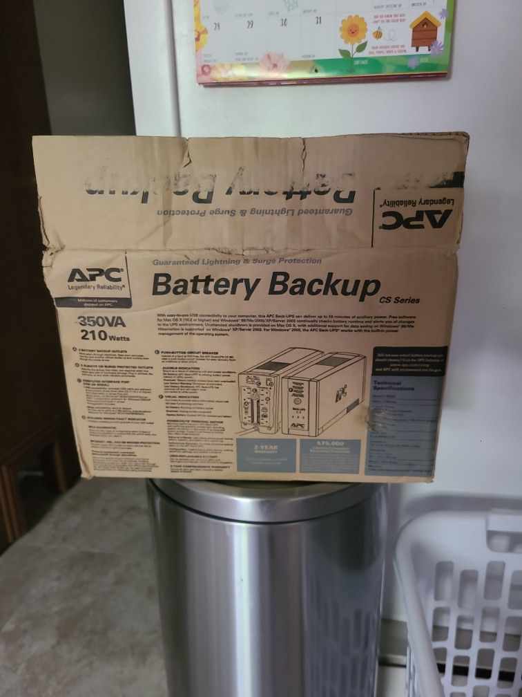 New In Box APC Battery Backup 350va 210 Watts