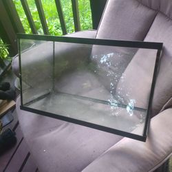  10 Gallon Fish Tank Aquarium Or For 🦎 REPTILES 