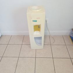 Water Dispenser 