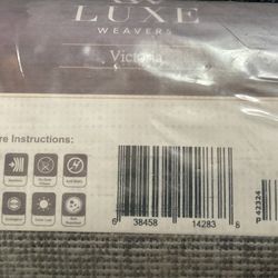 New Rug-6 Feet X 9 Feet-$70 Firm,No Holds Or Spam